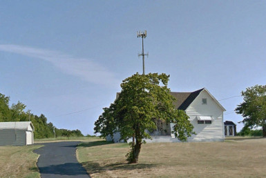 Residential property with cell tower in Springfield Missouri